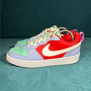 WOMEN'S NIKE COURT BOROUGH LOW MULTICOLOR Size 7Y/8.5Women